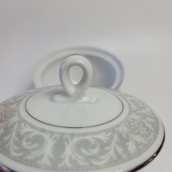 Imperial China Whitney Sugar Bowl & Lid White Gray Band Leaf Scrolls W. Dalton - Picture 4 of 15